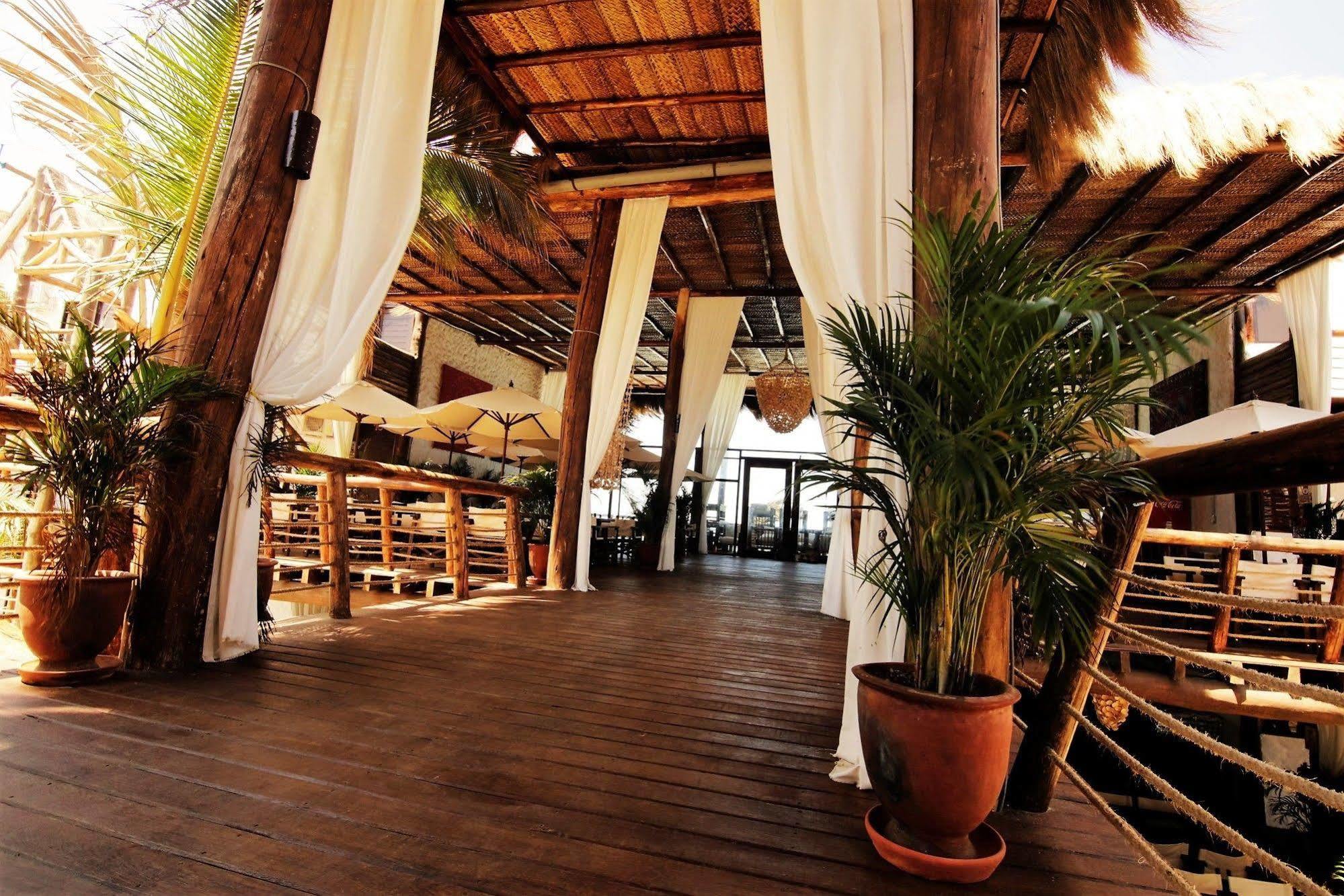 Hotel Rustica ビチャイト エクステリア 写真